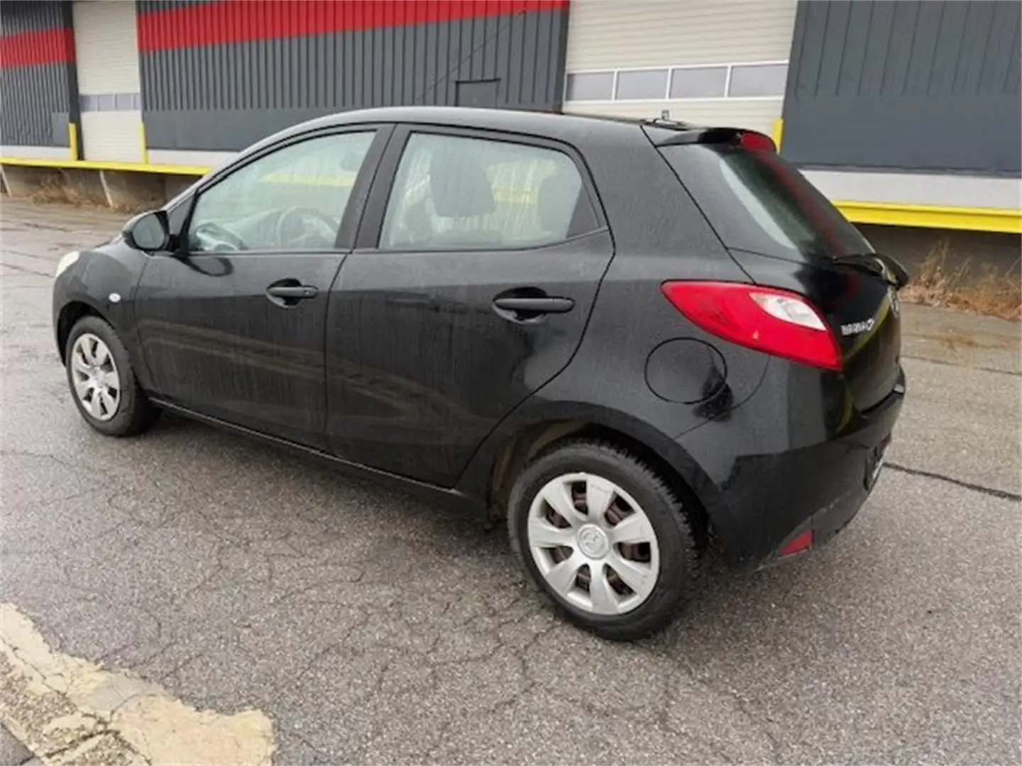 Mazda 2 1,3i CE Top Schwarz - 2