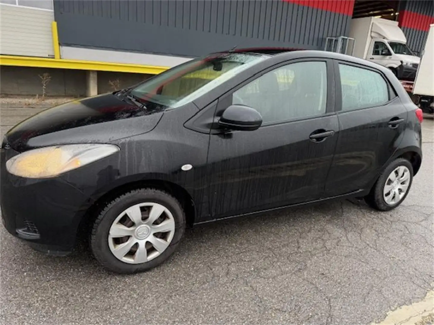 Mazda 2 1,3i CE Top Schwarz - 1