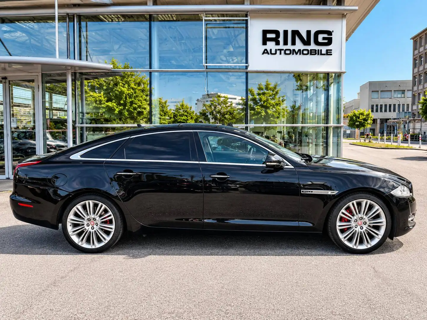 Jaguar XJ Portfolio Lang Schwarz - 1