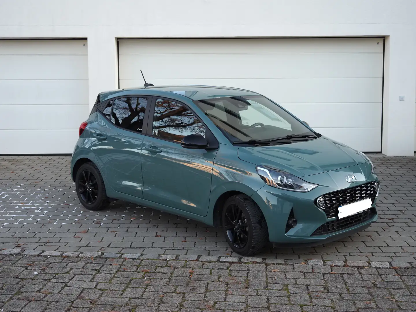 Hyundai i10 i10 1.0 CONNECT & GO Grün - 2