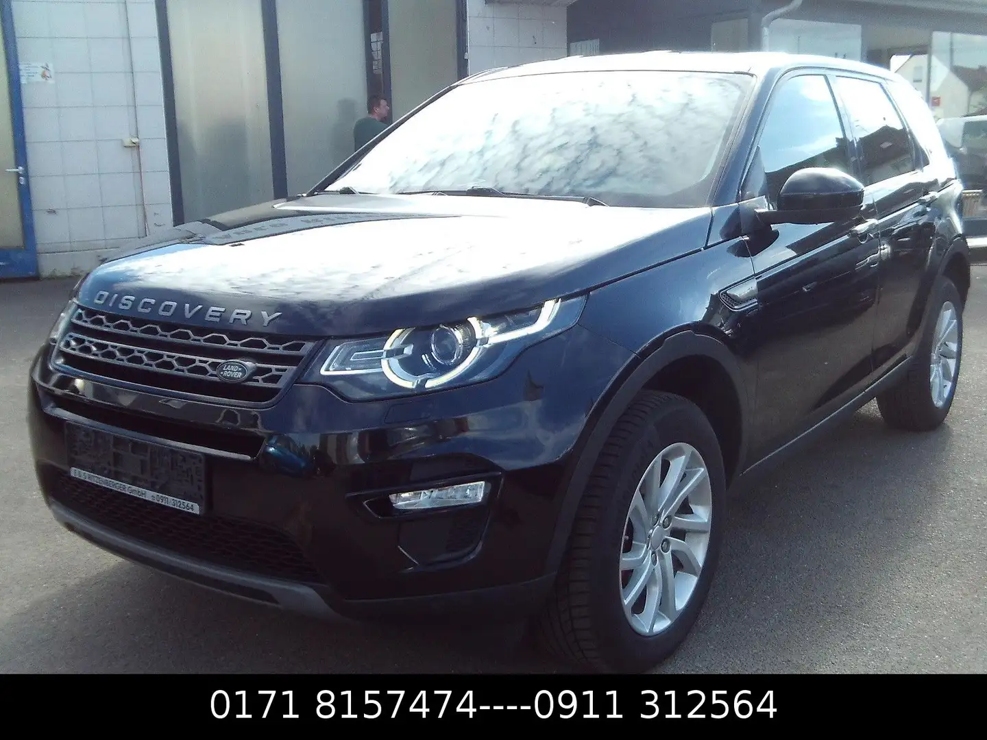 Land Rover Discovery Sport SE AWD Zwart - 1
