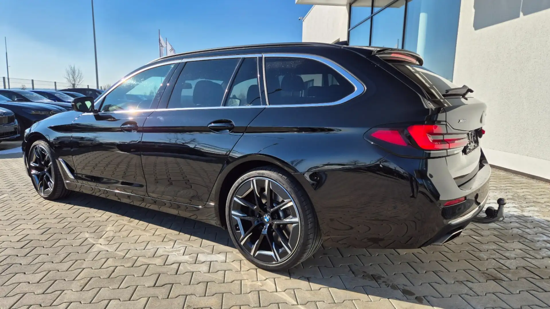 BMW 530 d xDrive Touring Luxury-L./ACC/Aktiv-Lenk/AHK Schwarz - 2