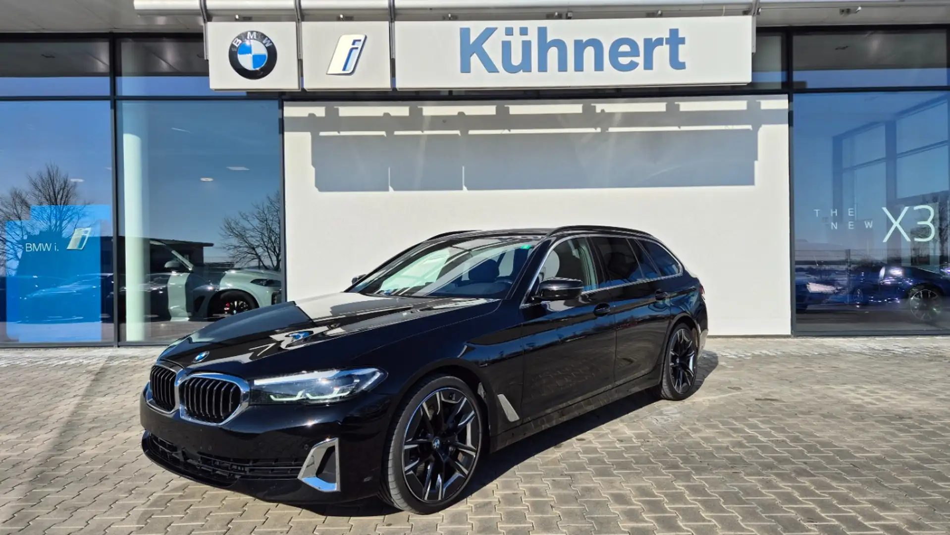 BMW 530 d xDrive Touring Luxury-L./ACC/Aktiv-Lenk/AHK Zwart - 1