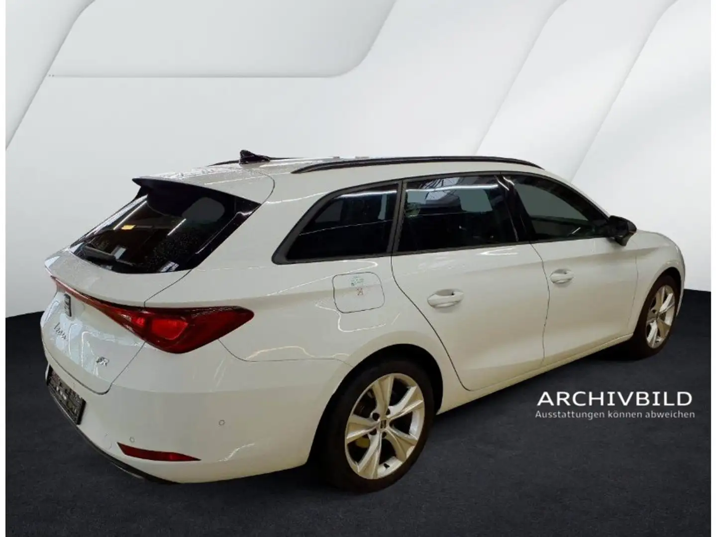 SEAT Leon ST FR DSG CARPLAY KEYLESS SHZ LED PDC ACC Schwarz - 2