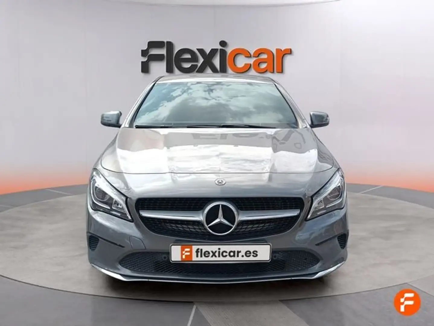 Mercedes-Benz CLA 200 Shooting Brake 200d 7G-DCT Gris - 2