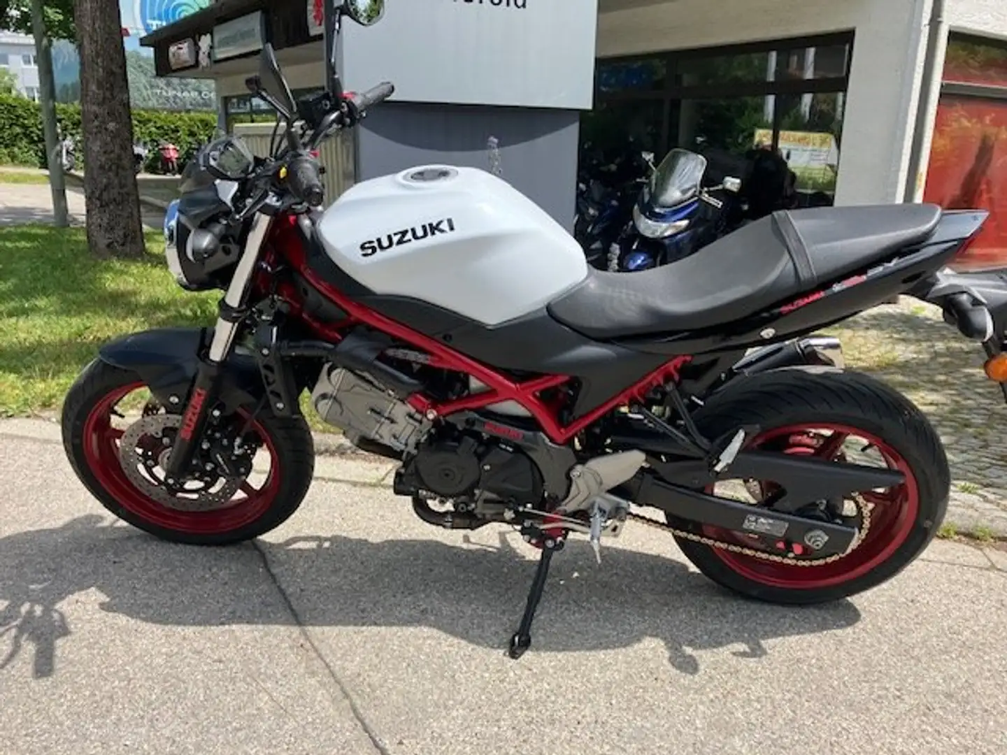 Suzuki SV 650 Blanc - 2
