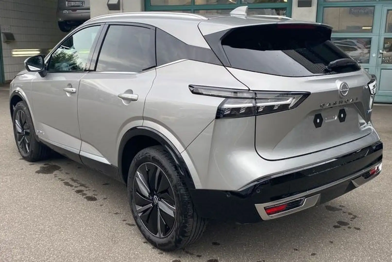 Nissan Qashqai 1.3 48V 7-AT Connecta LED AVM P-Dach S-K - 2