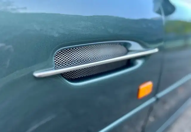 Aston Martin DB7 Vantage V12 im Neuwagenzustand Ansicht 10