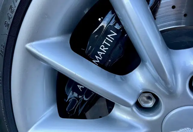 Aston Martin DB7 Vantage V12 im Neuwagenzustand Ansicht 13