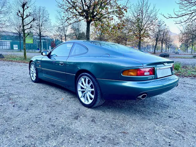 Aston Martin DB7 Vantage V12 im Neuwagenzustand Ansicht 2