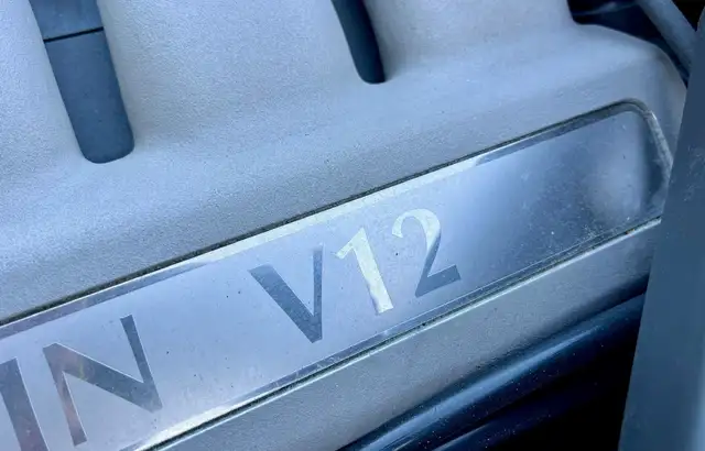 Aston Martin DB7 Vantage V12 im Neuwagenzustand Ansicht 15