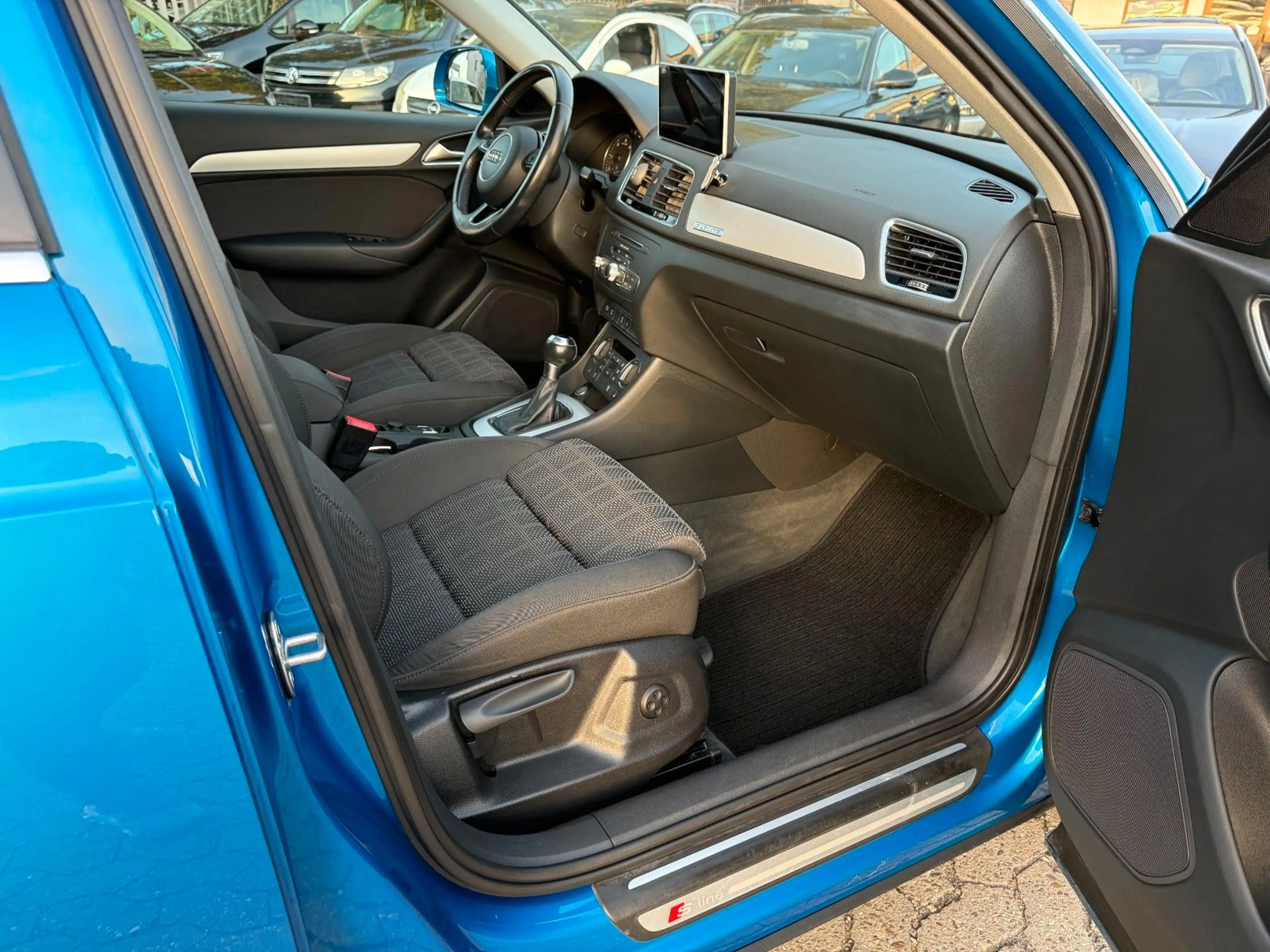 Audi Q3 SPORT QUATTRO S-LINE / AUTOMATIK / PANORAMA / — photo 10