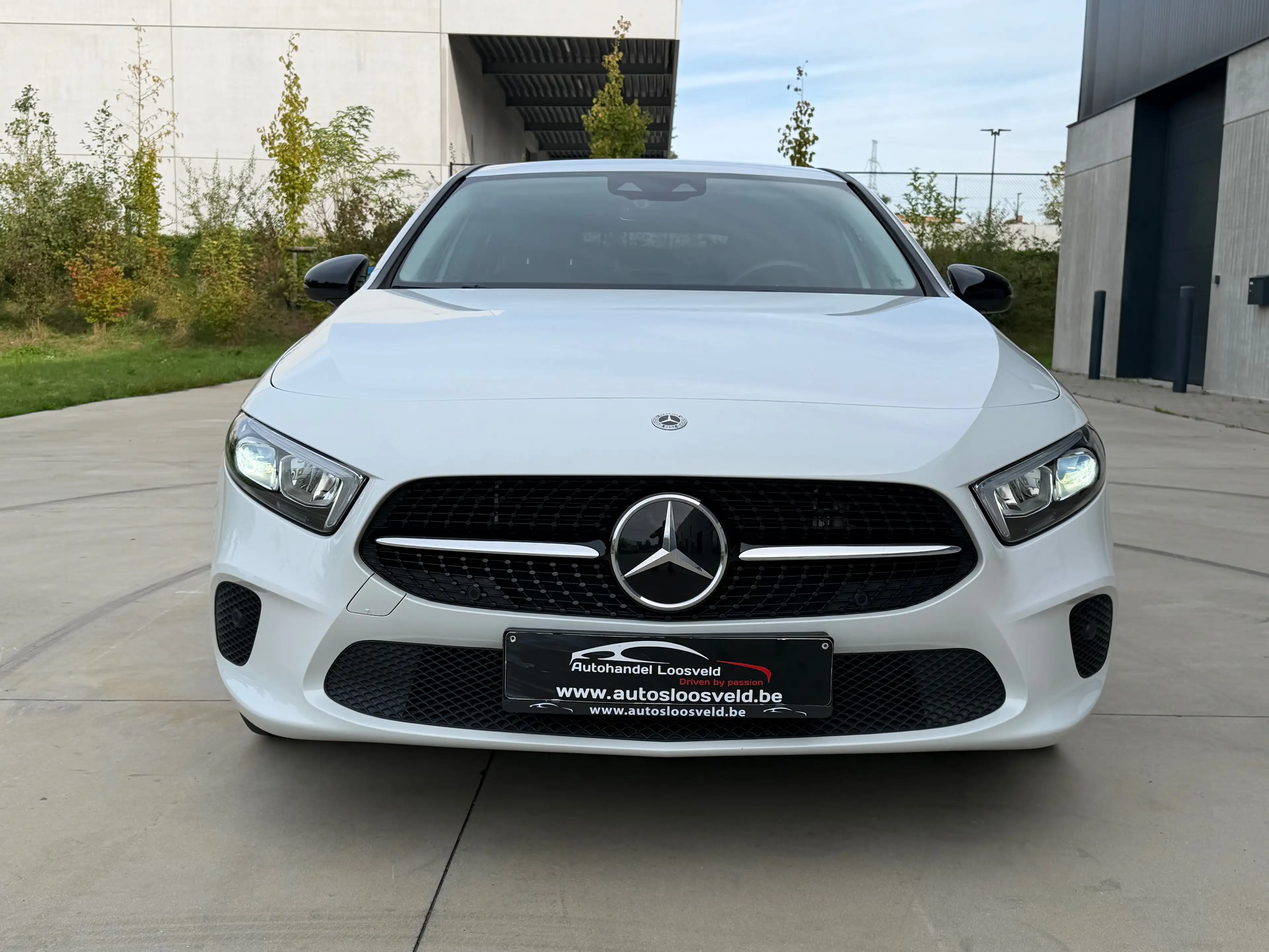 Mercedes-Benz A 250 e PHEV Progressive Line - CARPLAY- CAM - ACC- LED - NIEUWSTAAT — photo 2
