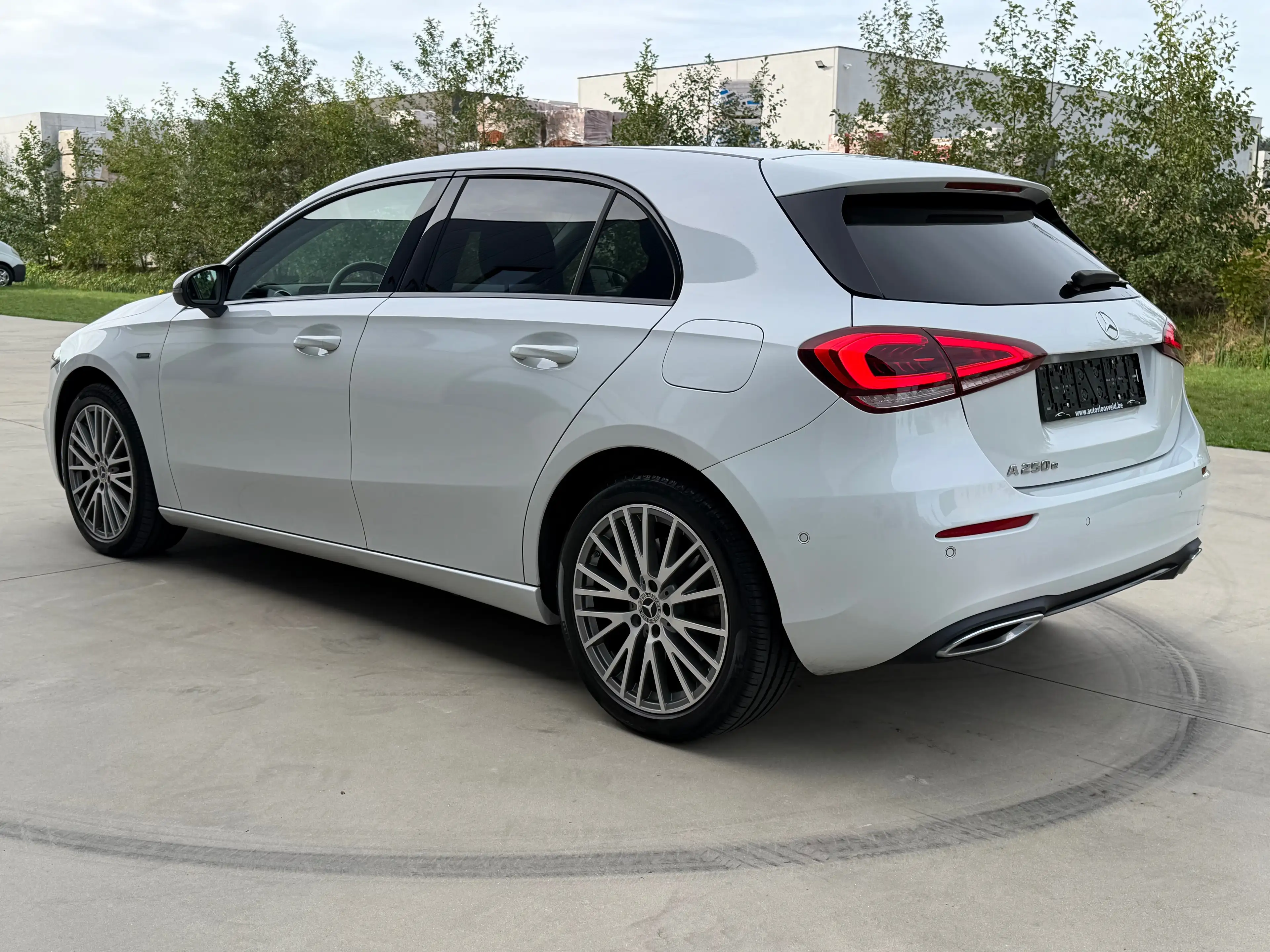 Mercedes-Benz A 250 e PHEV Progressive Line - CARPLAY- CAM - ACC- LED - NIEUWSTAAT — photo 6