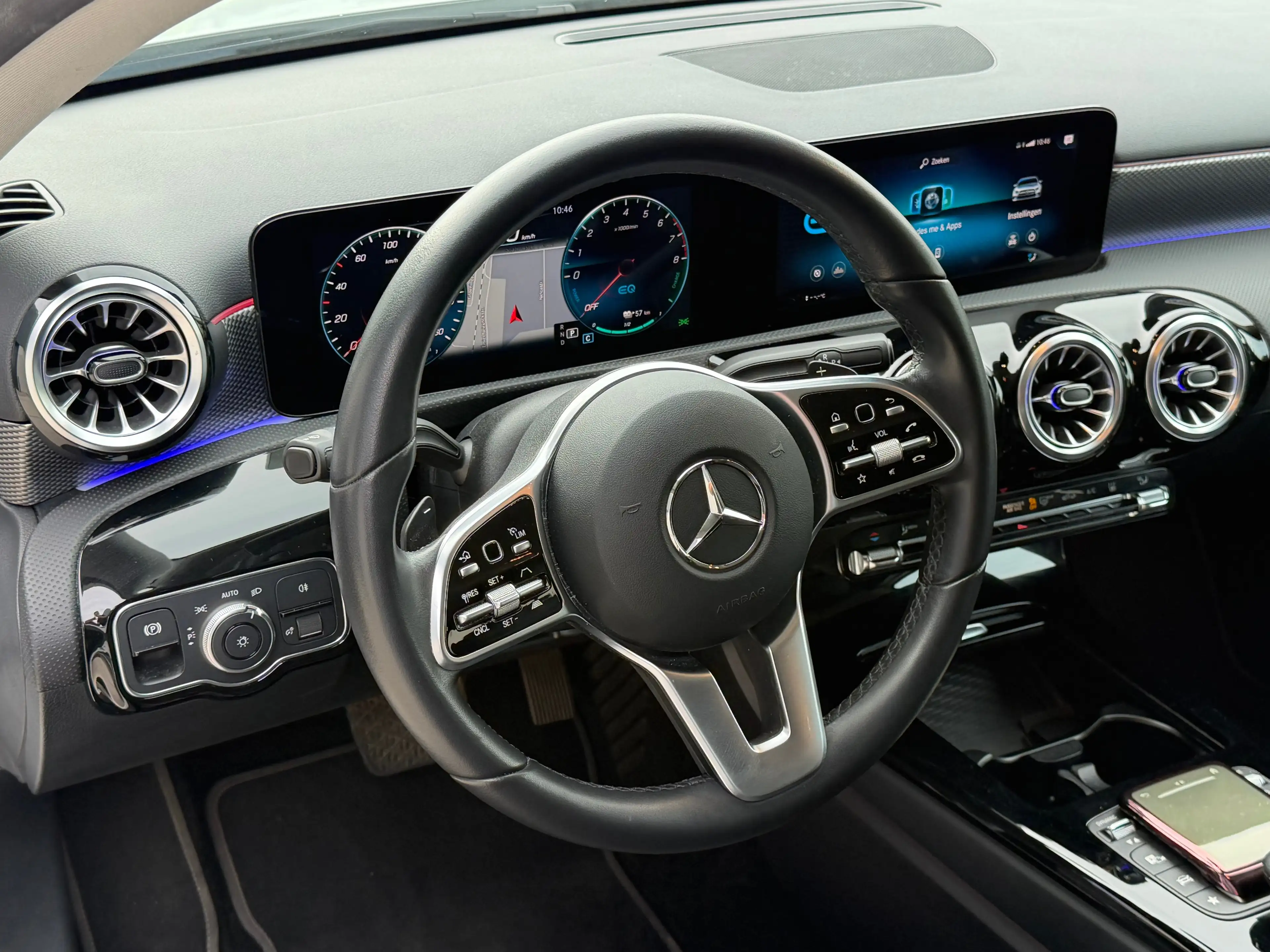 Mercedes-Benz A 250 e PHEV Progressive Line - CARPLAY- CAM - ACC- LED - NIEUWSTAAT — photo 8