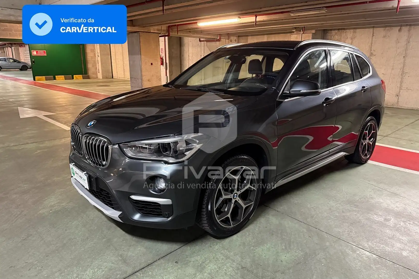 BMW X1 X1 sDrive18d xLine Argent - 1