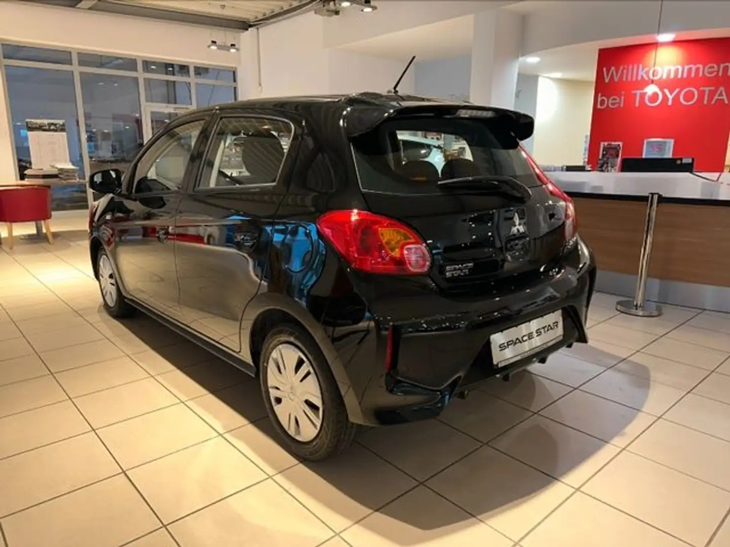Mitsubishi Space Star Select (DAB+, BT, Klimaanlage) Schwarz - 2