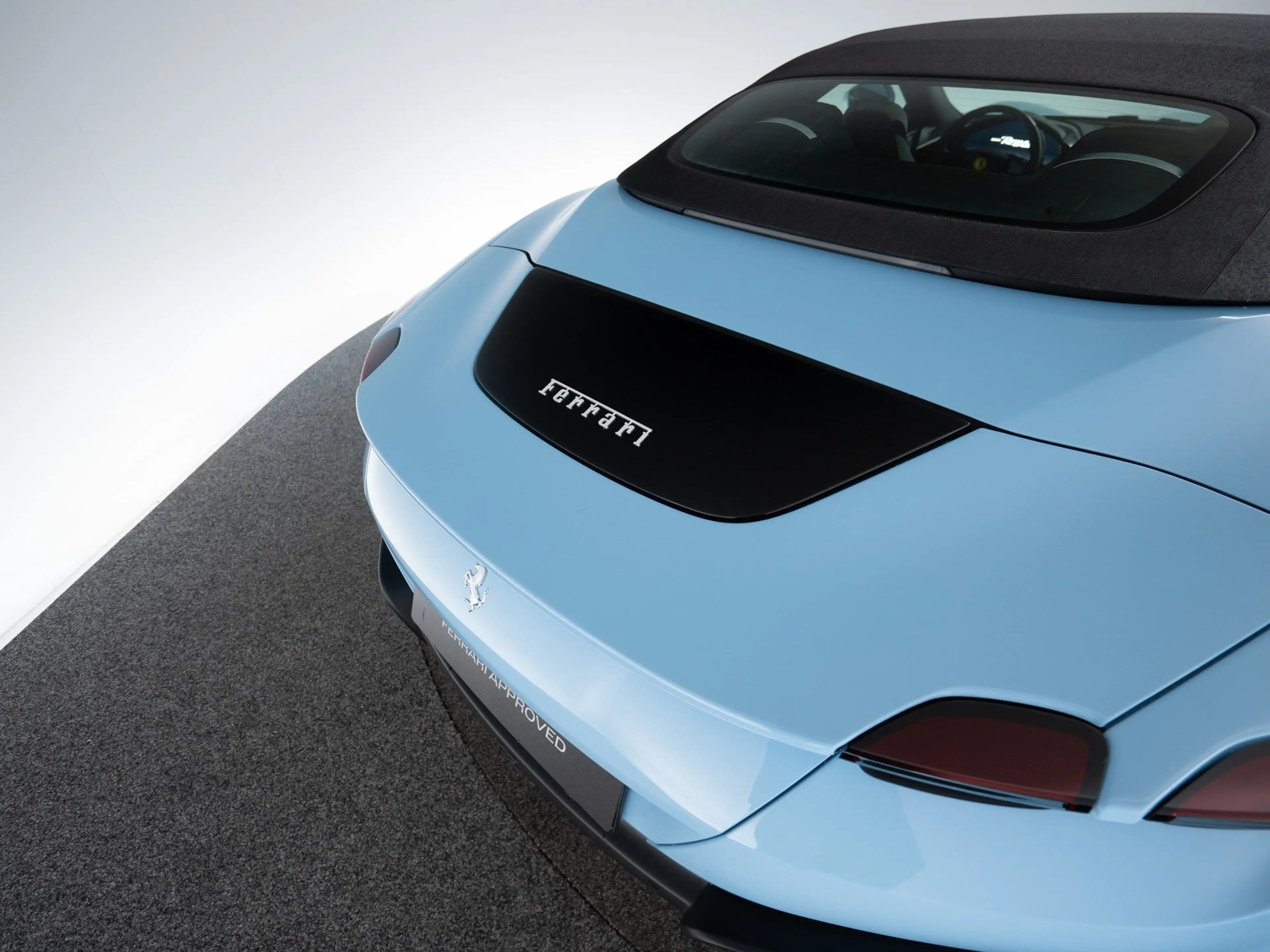 Ferrari Roma Spider FERRARI SINGEN — photo 13