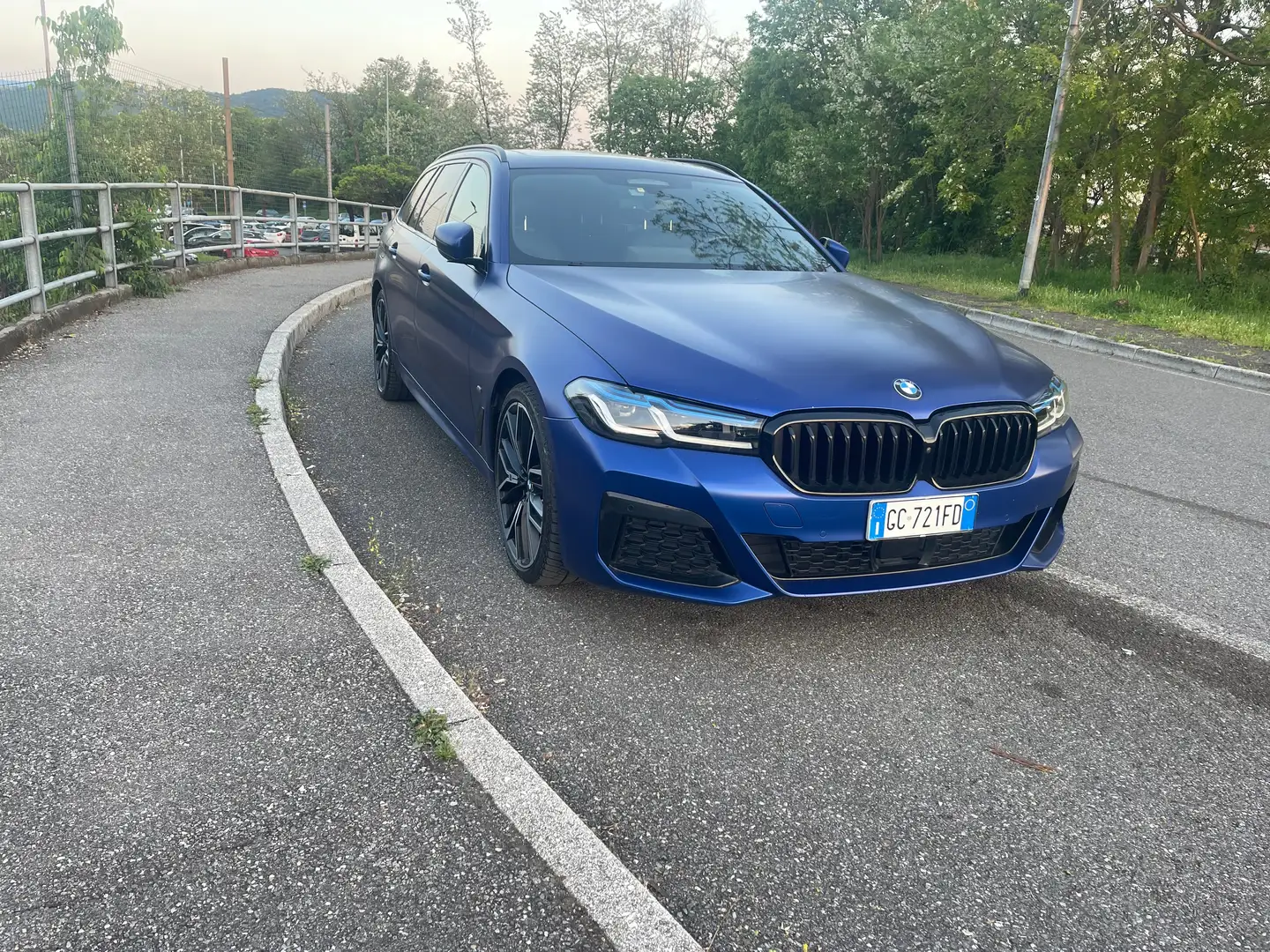 BMW 530 Serie 5 530d Touring mhev 48V xdrive Msport auto Blu/Azzurro - 1