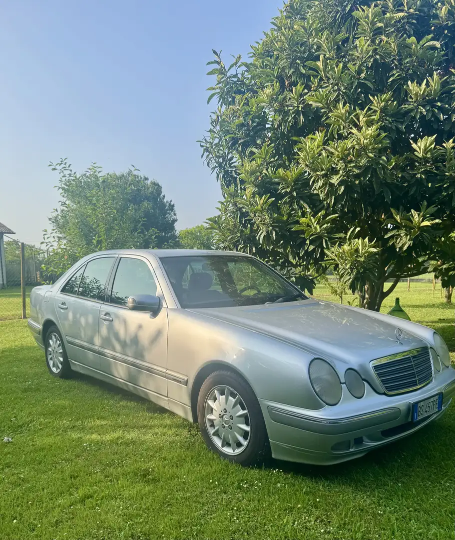 Mercedes-Benz E 270 CDI Elegance - 2