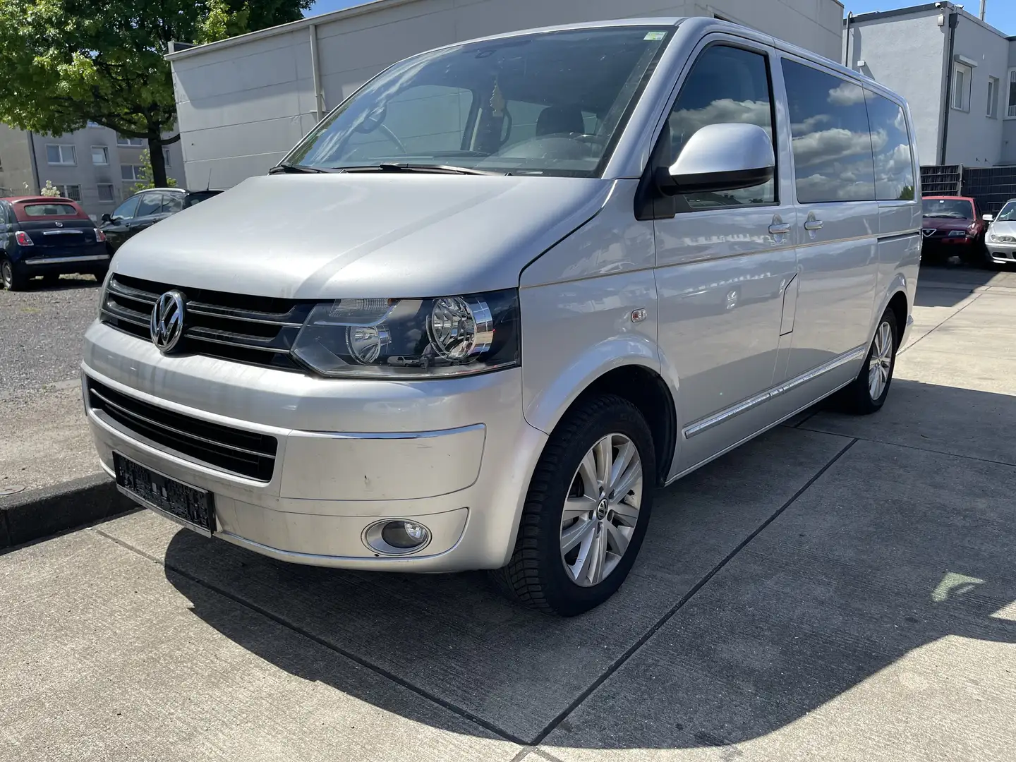 Volkswagen T5 Multivan Multivan Highline 2.0 DSG 7Sitzer AHK Standheizung Grijs - 1