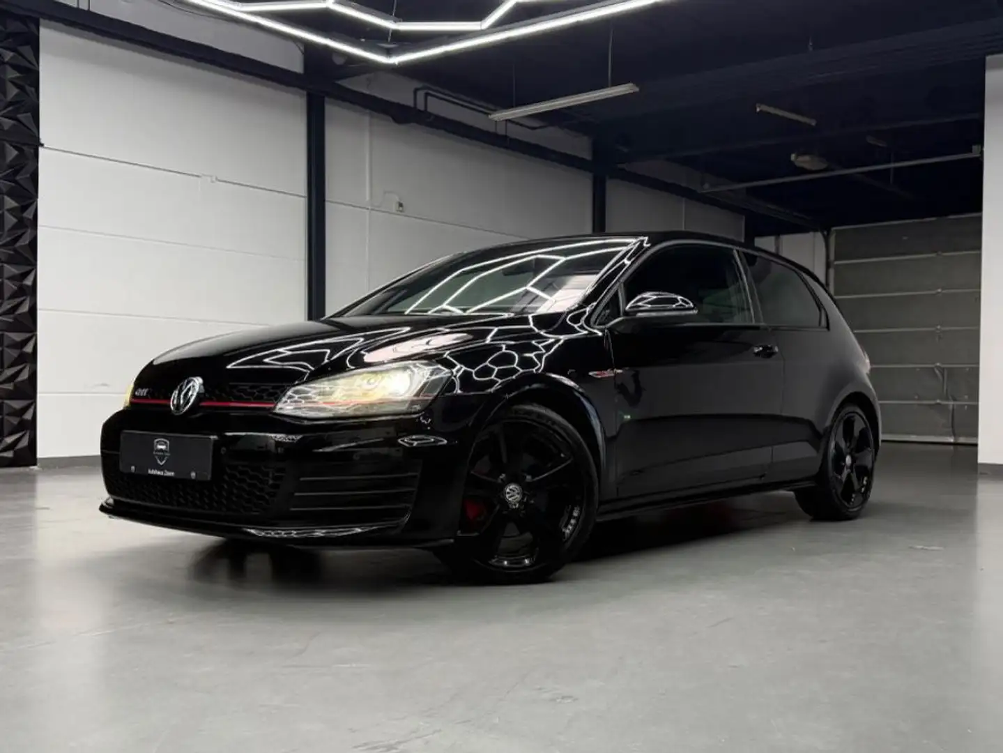 Volkswagen Golf VII GTI BMT 2HD/ROTE BREMSS/SONDERLACK/SHZ Schwarz - 1