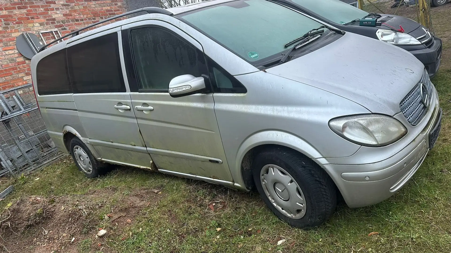 Mercedes-Benz Viano 2.2 CDI lang (639.813) Grau - 1