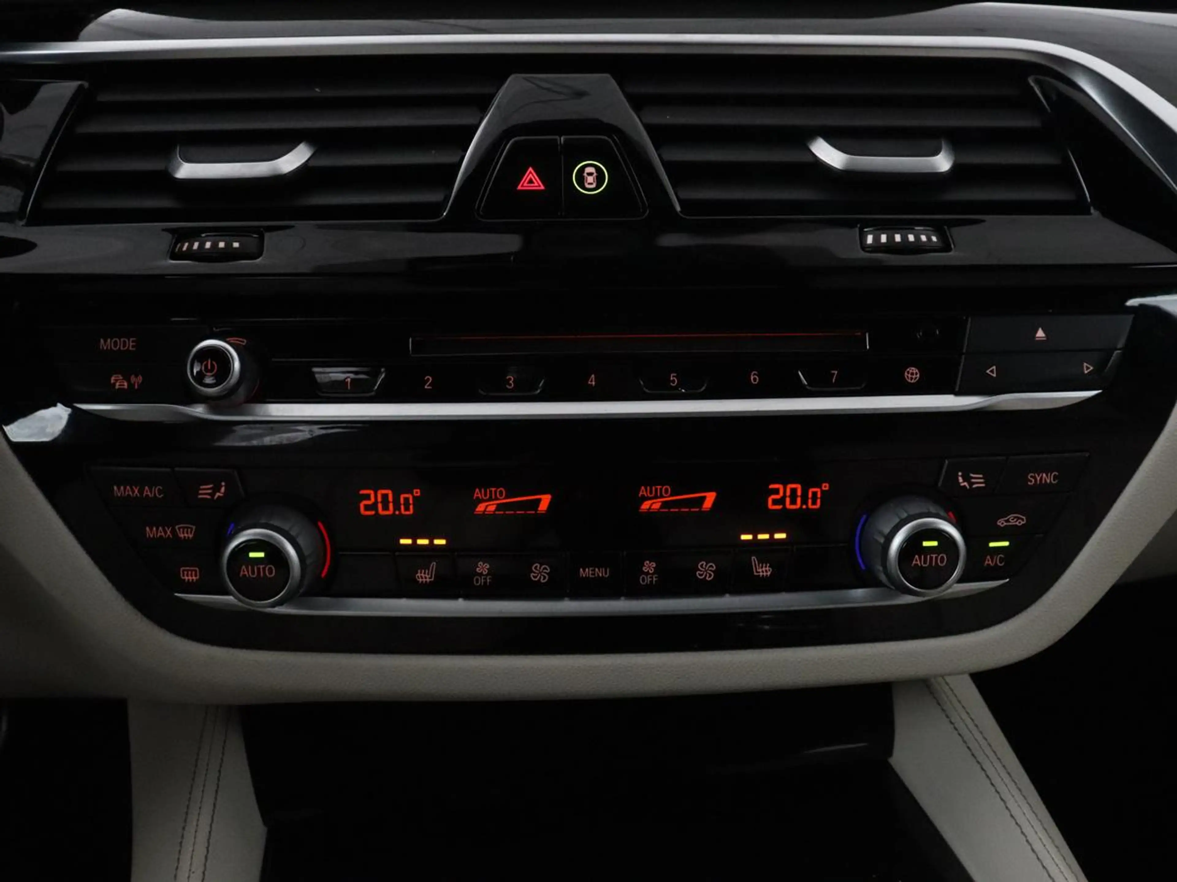 BMW 520 5-serie Touring 520i High Executive | Trekhaak | C — photo 28