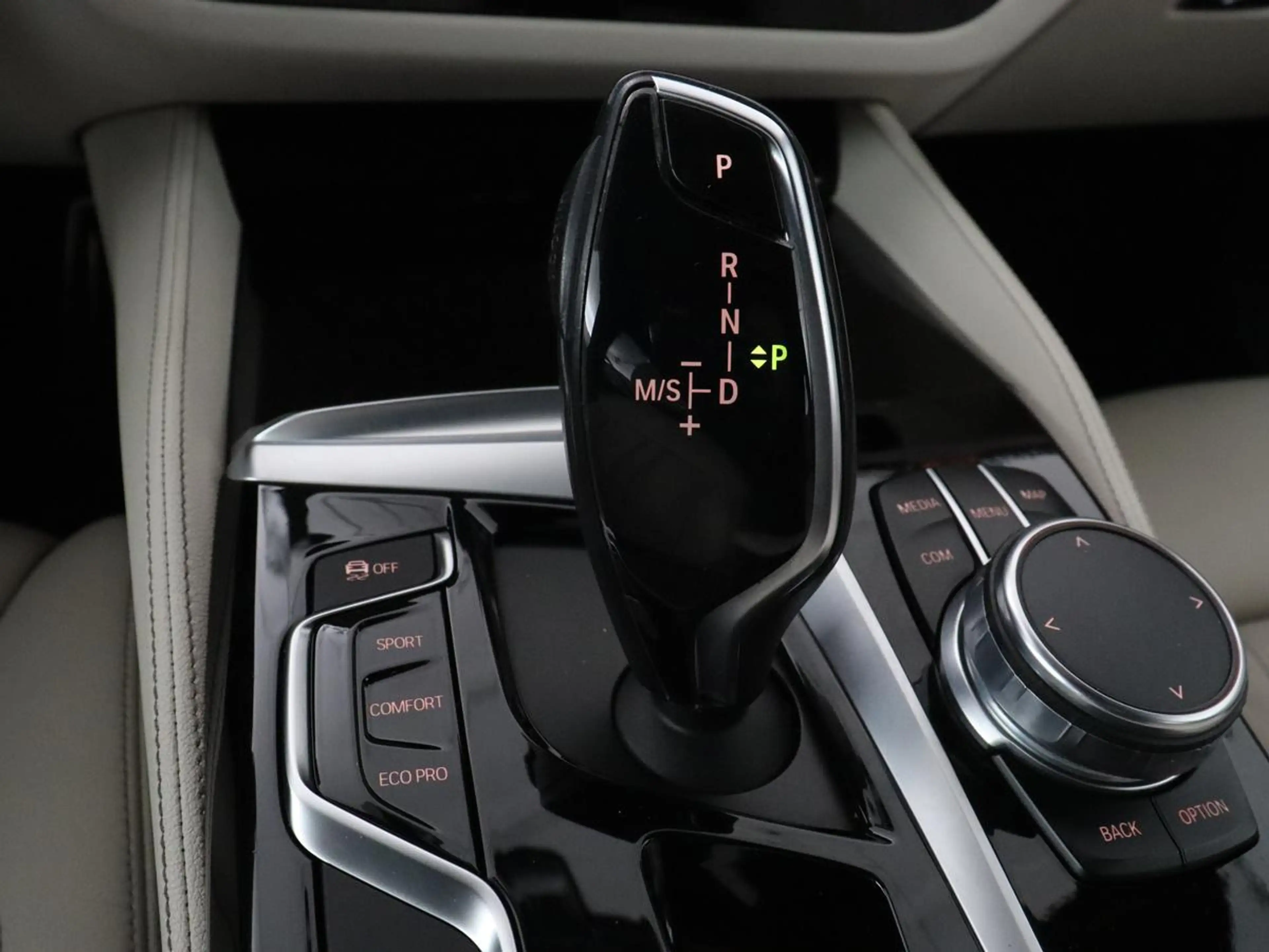 BMW 520 5-serie Touring 520i High Executive | Trekhaak | C — photo 17