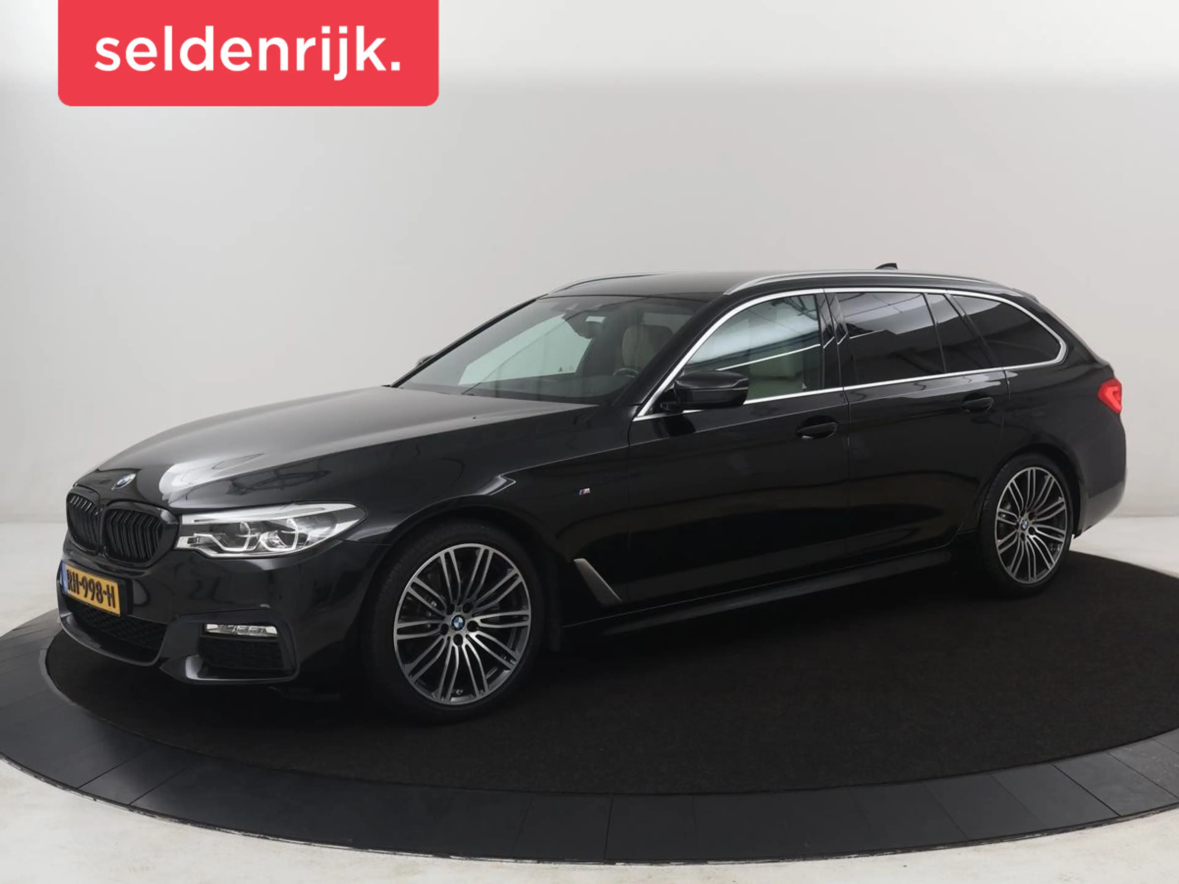 BMW 520 5-serie Touring 520i High Executive | Trekhaak | C