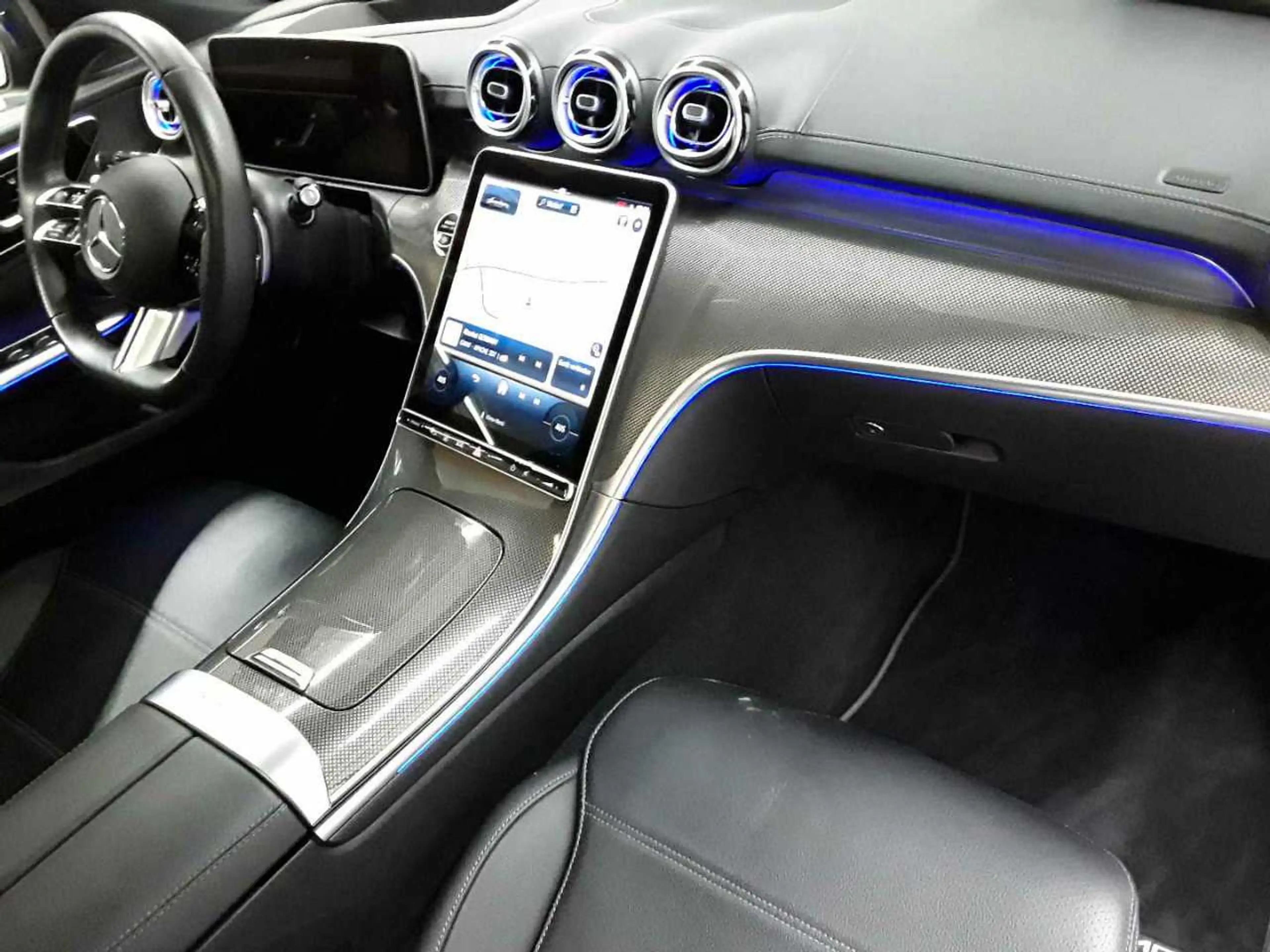 Mercedes-Benz C 300 C 300d-4M AMG AHK PANO StHz AssiP HuD — photo 9