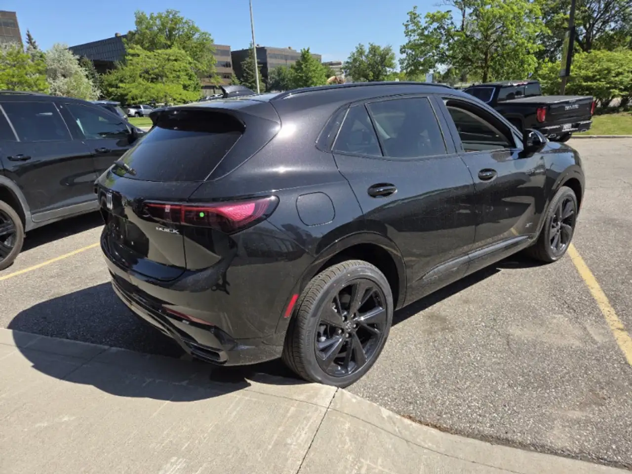 Buick Envision снимка Buick Envision