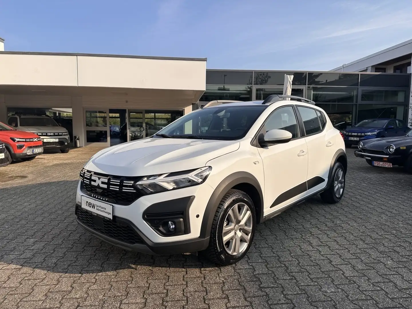 Dacia Sandero Stepway Expression TCe 90 Automatik Weiß - 1