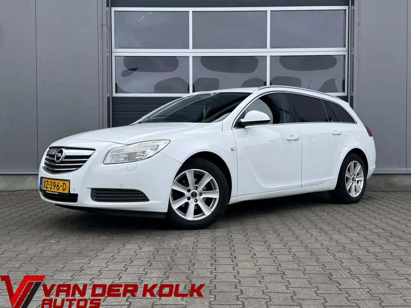Opel Insignia Sports Tourer 1.6 Edition | Cruise | Climate | Sto Weiß - 1