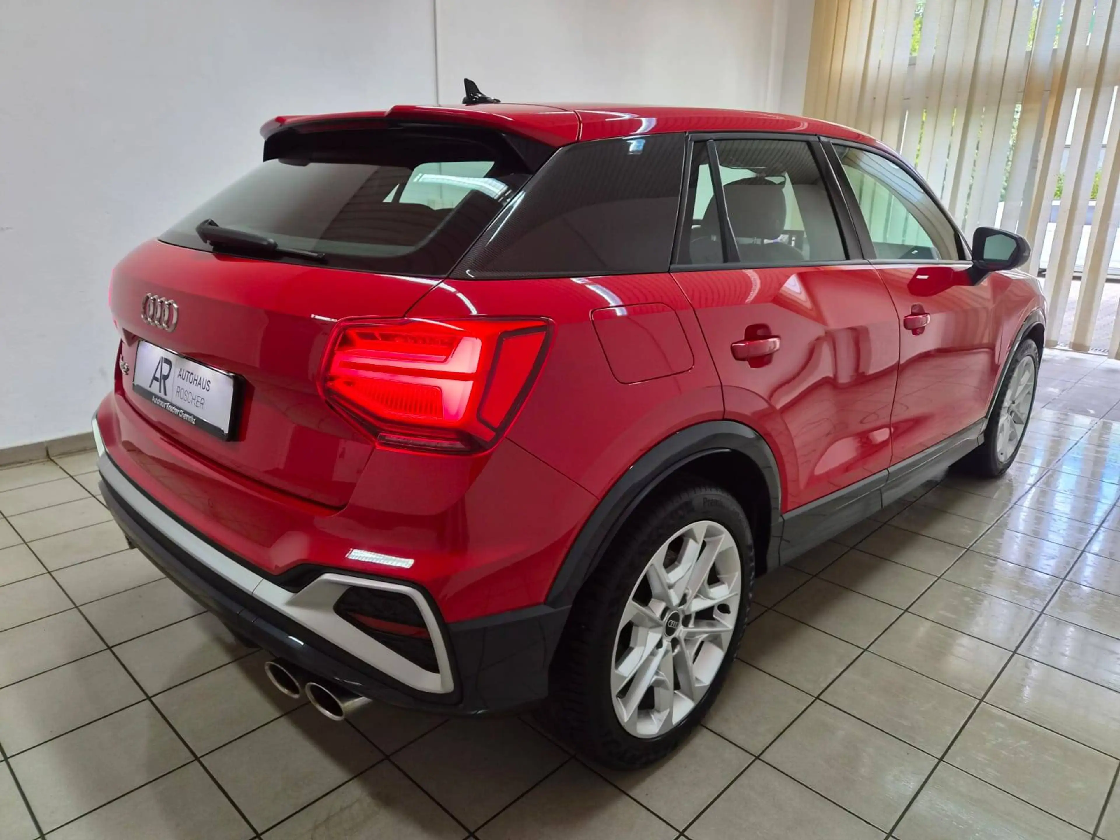 Audi SQ2 2.0 TFSI qu. Audi exclusive / Leder 2 farbig — photo 3