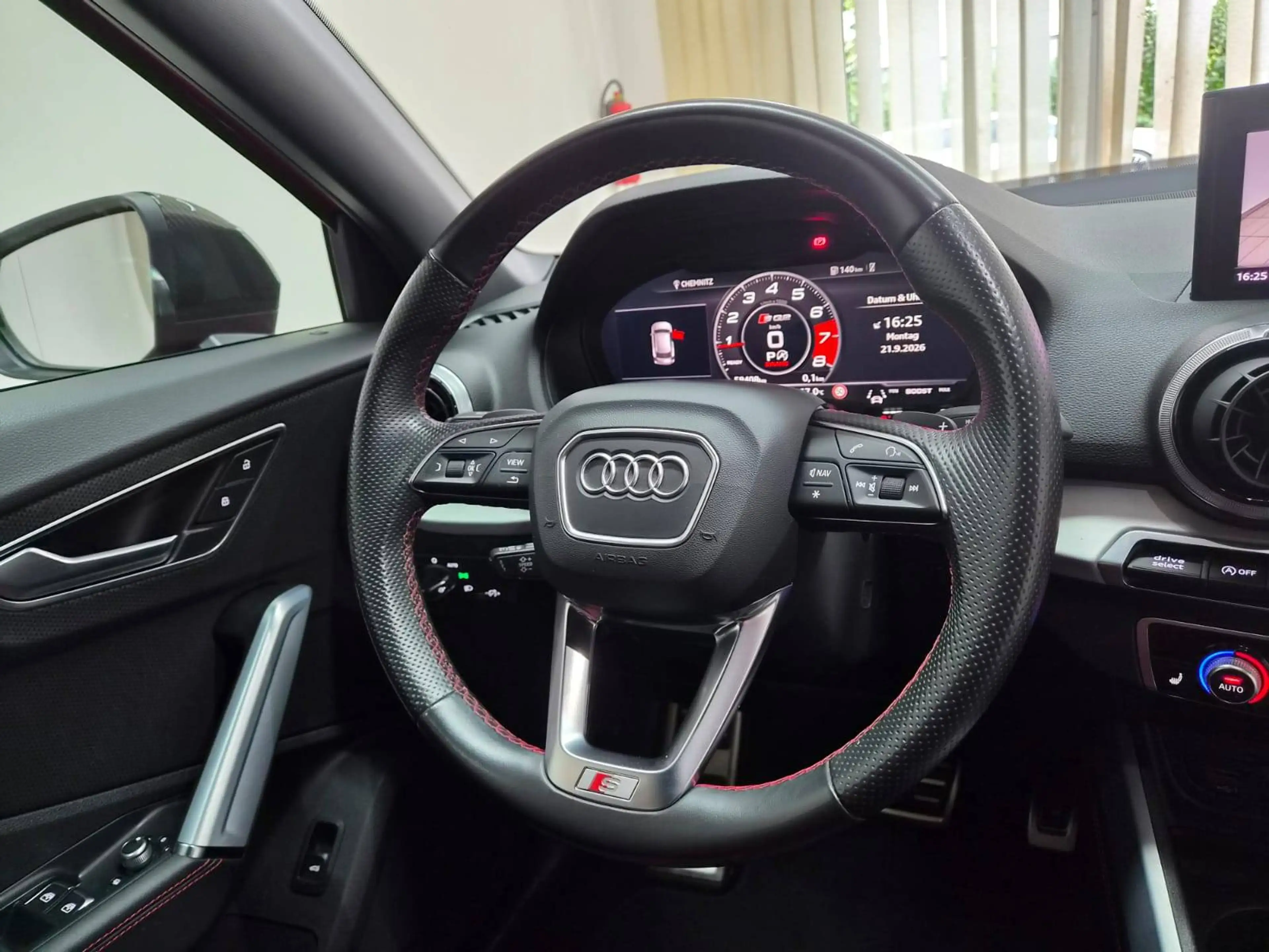 Audi SQ2 2.0 TFSI qu. Audi exclusive / Leder 2 farbig — photo 10