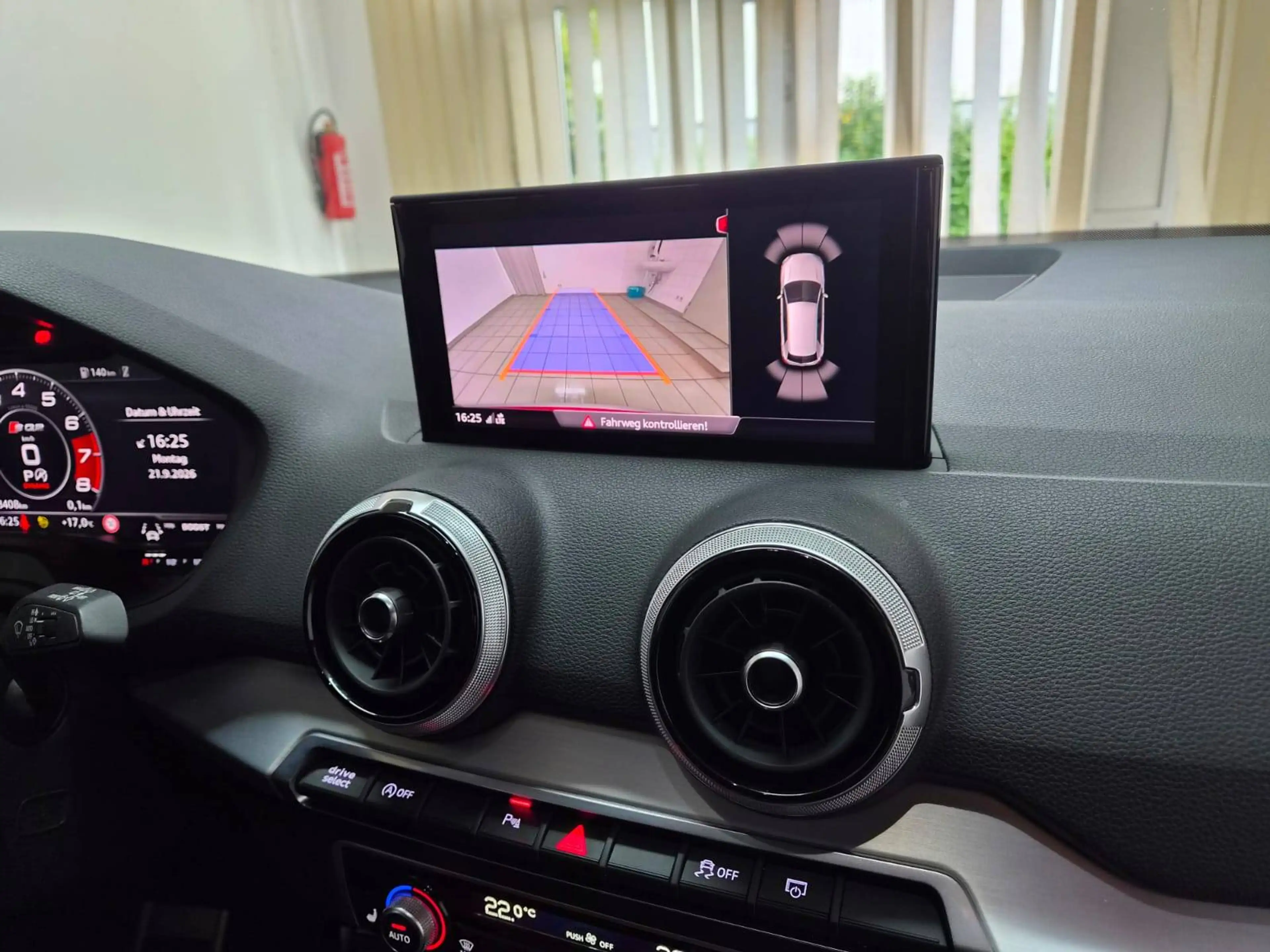 Audi SQ2 2.0 TFSI qu. Audi exclusive / Leder 2 farbig — photo 14