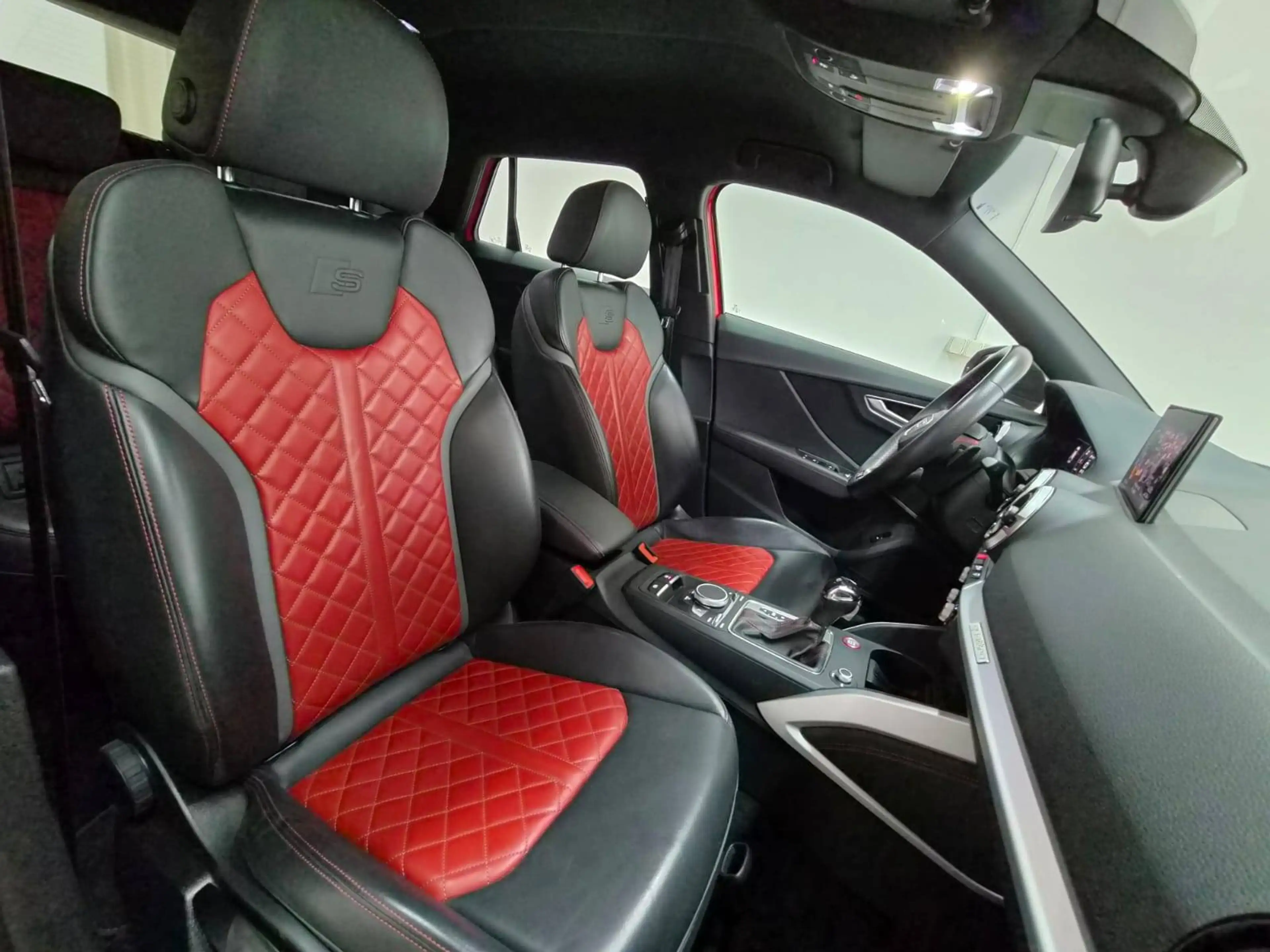 Audi SQ2 2.0 TFSI qu. Audi exclusive / Leder 2 farbig — photo 15