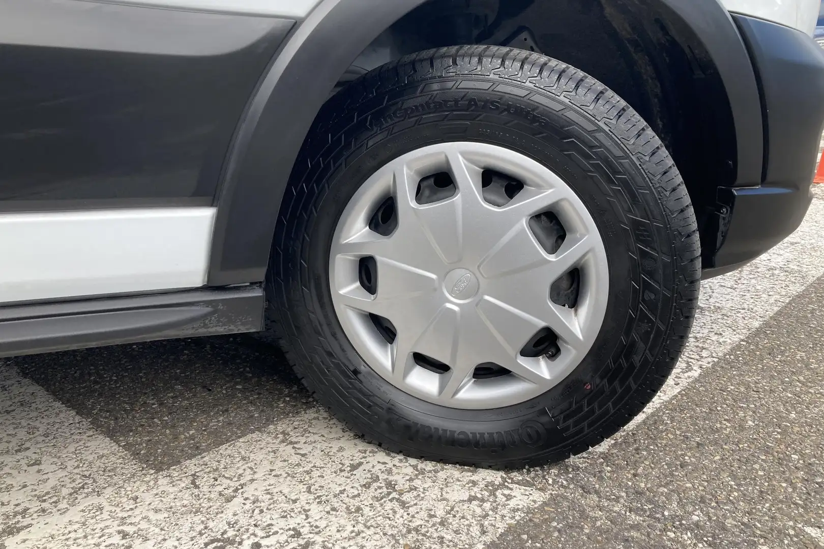 Ford Transit 350 2.0 TDCI L3H2 Trend Automaat | Navigatie | Sto - 2