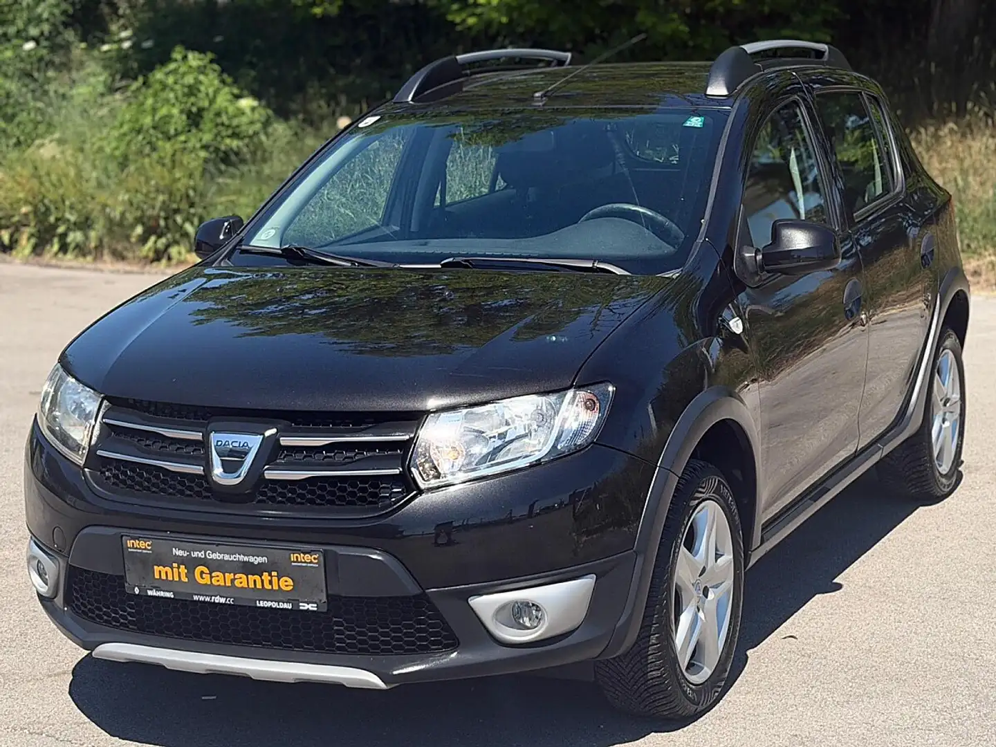 Dacia Sandero Stepway Laureate TCe 90 sehr gute Ausstattung S... Schwarz - 1