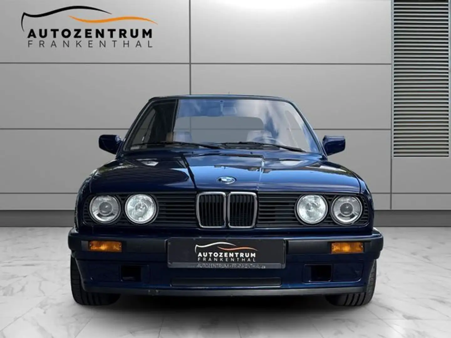 BMW 320 E30 320i Cabrio *RESTAURIERT*NUR 150TKM* Синій - 2