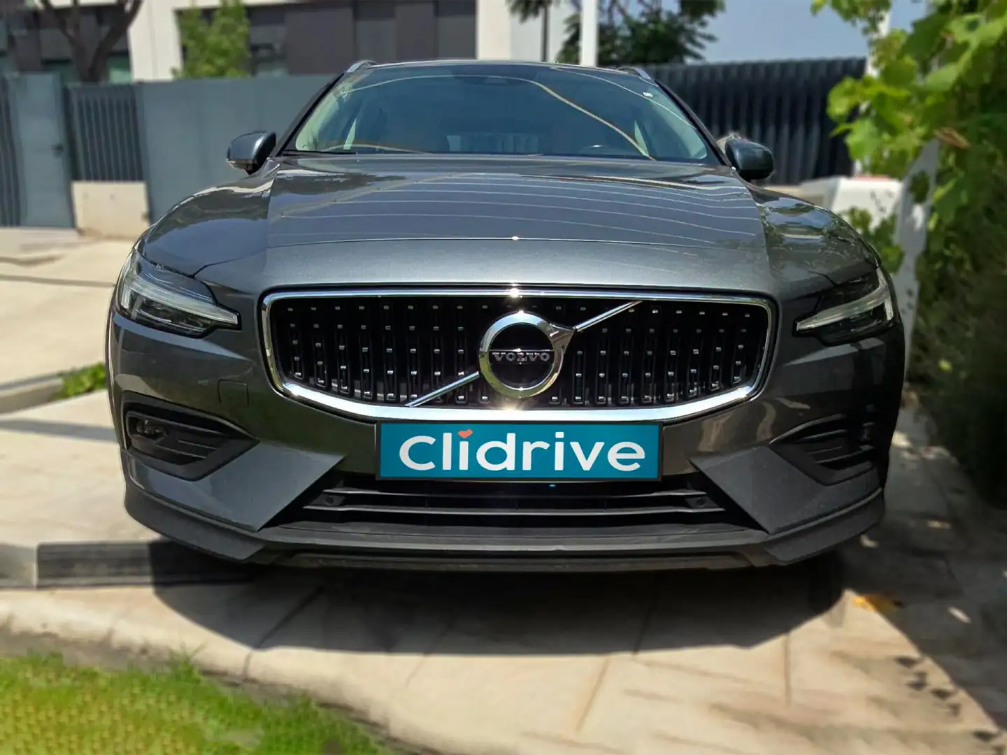 Volvo V60 Cross Country 2.0 B5 (G) AWD Pro AUTO Gris - 2