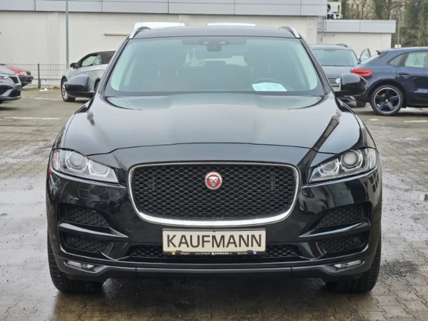 Jaguar F-Pace Portfolio AWD 20d Noir - 2