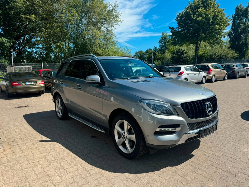 Mercedes-Benz ML 250 CDI AHK°SZHG°PDC°NAVI°XENON°T-LEDER°TEMPO — photo 3