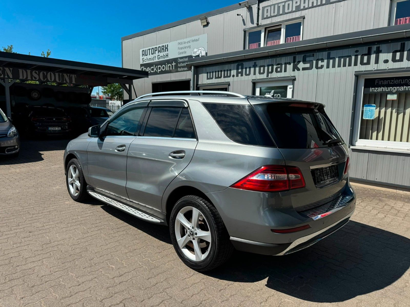 Mercedes-Benz ML 250 CDI AHK°SZHG°PDC°NAVI°XENON°T-LEDER°TEMPO — photo 6