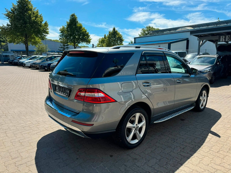 Mercedes-Benz ML 250 CDI AHK°SZHG°PDC°NAVI°XENON°T-LEDER°TEMPO — photo 7