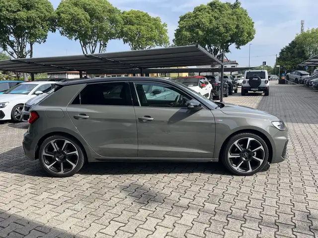 Audi A1 view 4