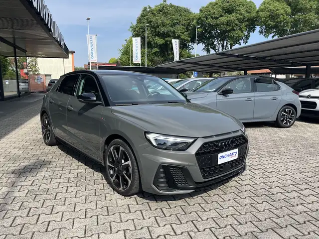 Audi A1 view 3