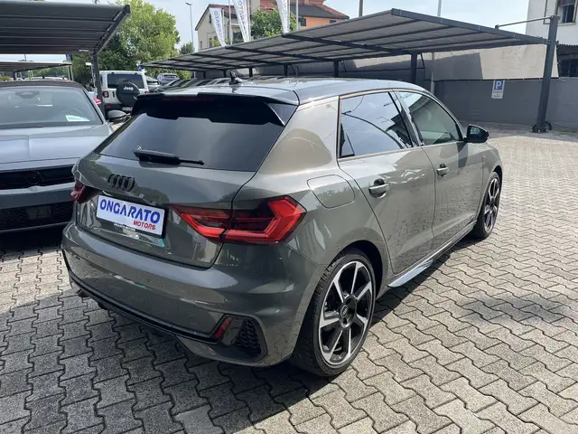 Audi A1 view 5