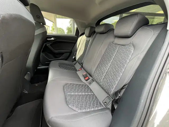Audi A1 view 8